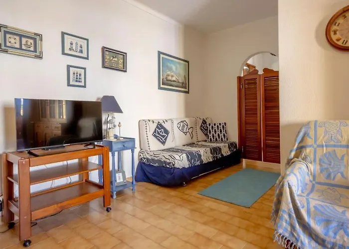 Cozy Apartment Near The Beach