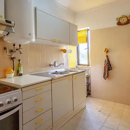 Cozy Apartment Near The Beach Portimao Exterior photo